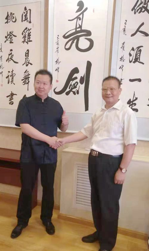 老驥伏櫪，紅心向黨——崔根峰將軍書(shū)法展觀感